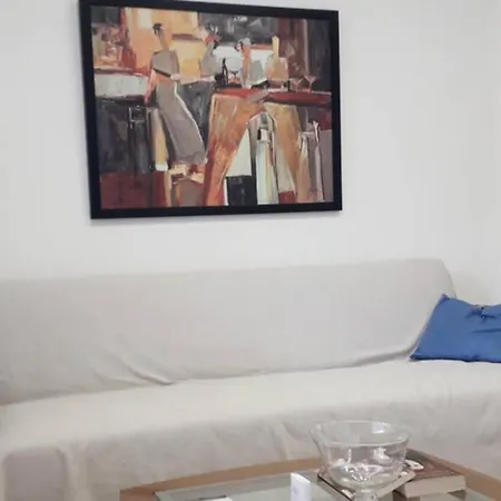 Stylish River Flat, Near The Center And The Beach 아파트 칼라마타