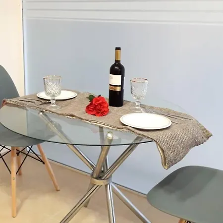 아파트 Stylish River Flat, Near The Center And The Beach *