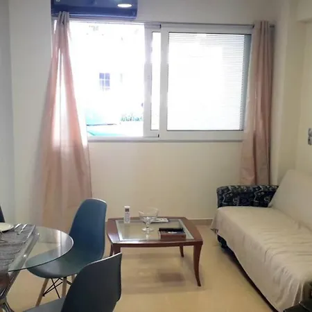 아파트 Stylish River Flat, Near The Center And The Beach