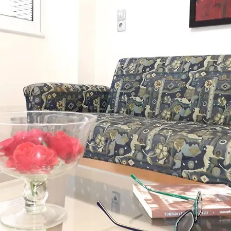 아파트 Stylish River Flat, Near The Center And The Beach