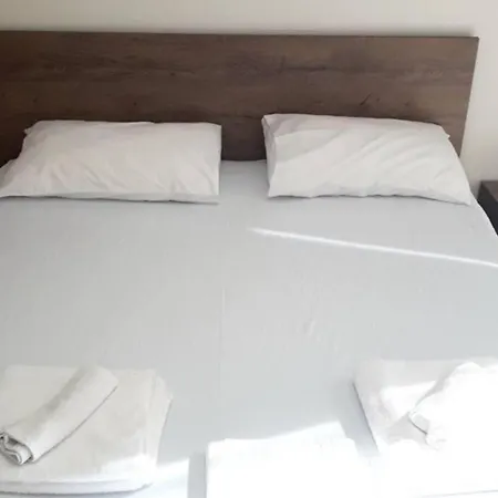 Stylish River Flat, Near The Center And The Beach 아파트